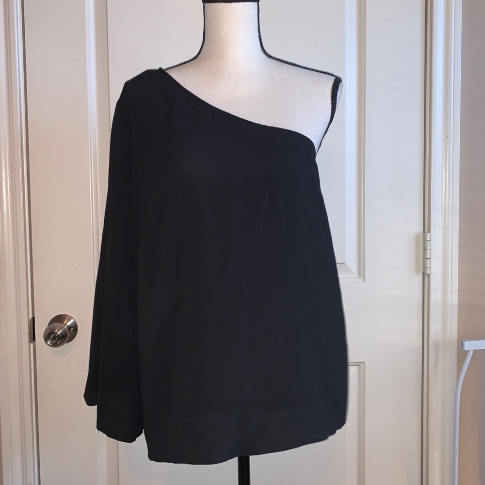 Vince Camino Off the Shoulder Top